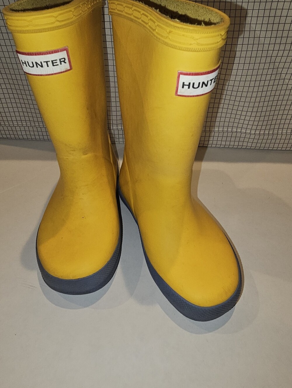 Good | US 8 / 9G EU 24 | Hunter | Yellow Kids First Classic Rain Boots
